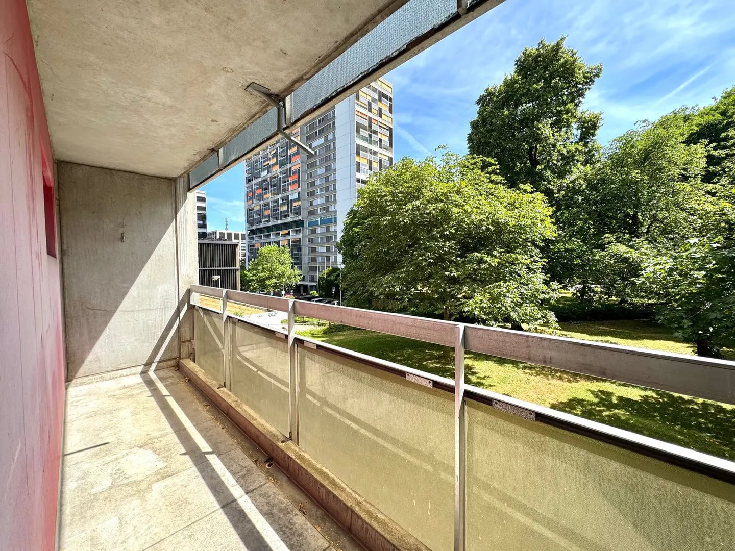 Modernes Apartment mit zwei Balkonen - Foto 7 von 20