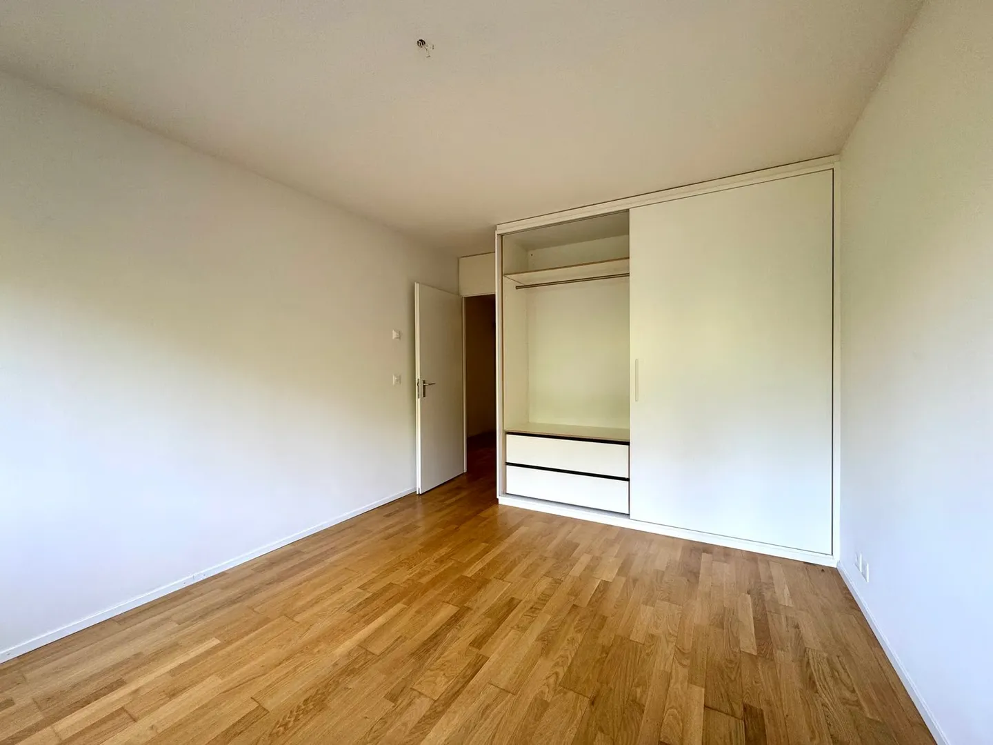 Modernes Apartment mit zwei Balkonen - Foto 14 von 20