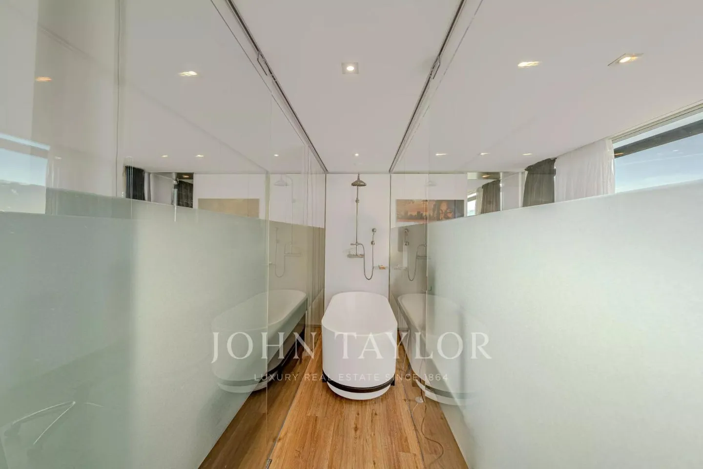 Villa d'architecte avec vue lac - Photo 7 sur 12