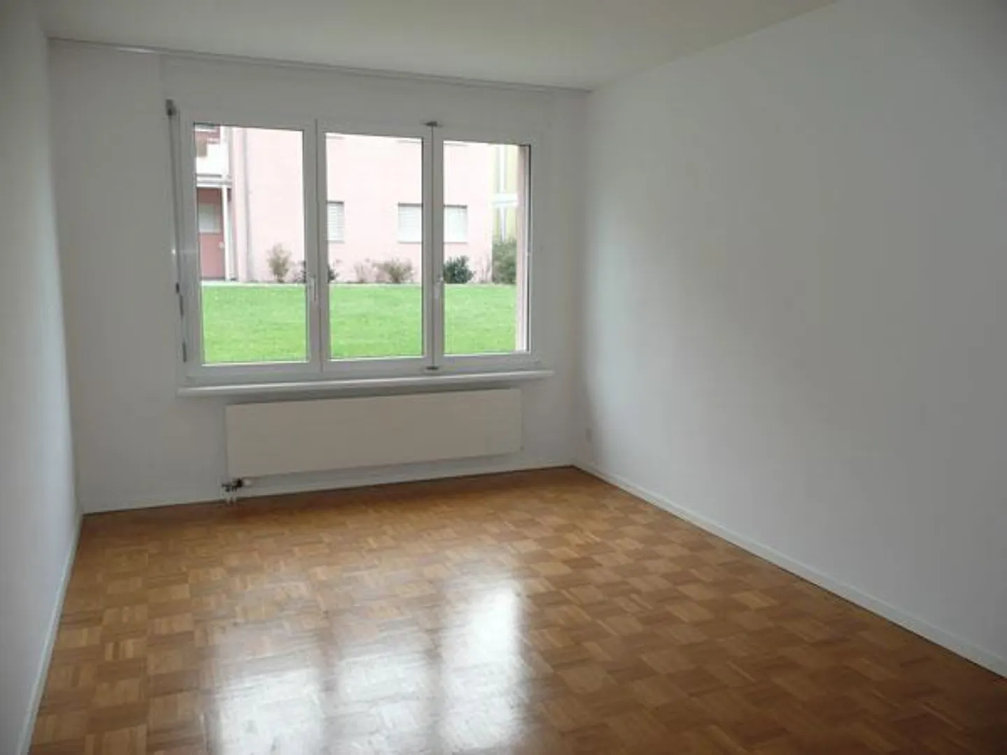 The perfect apartment in a quiet location! - Photo 3 of 5