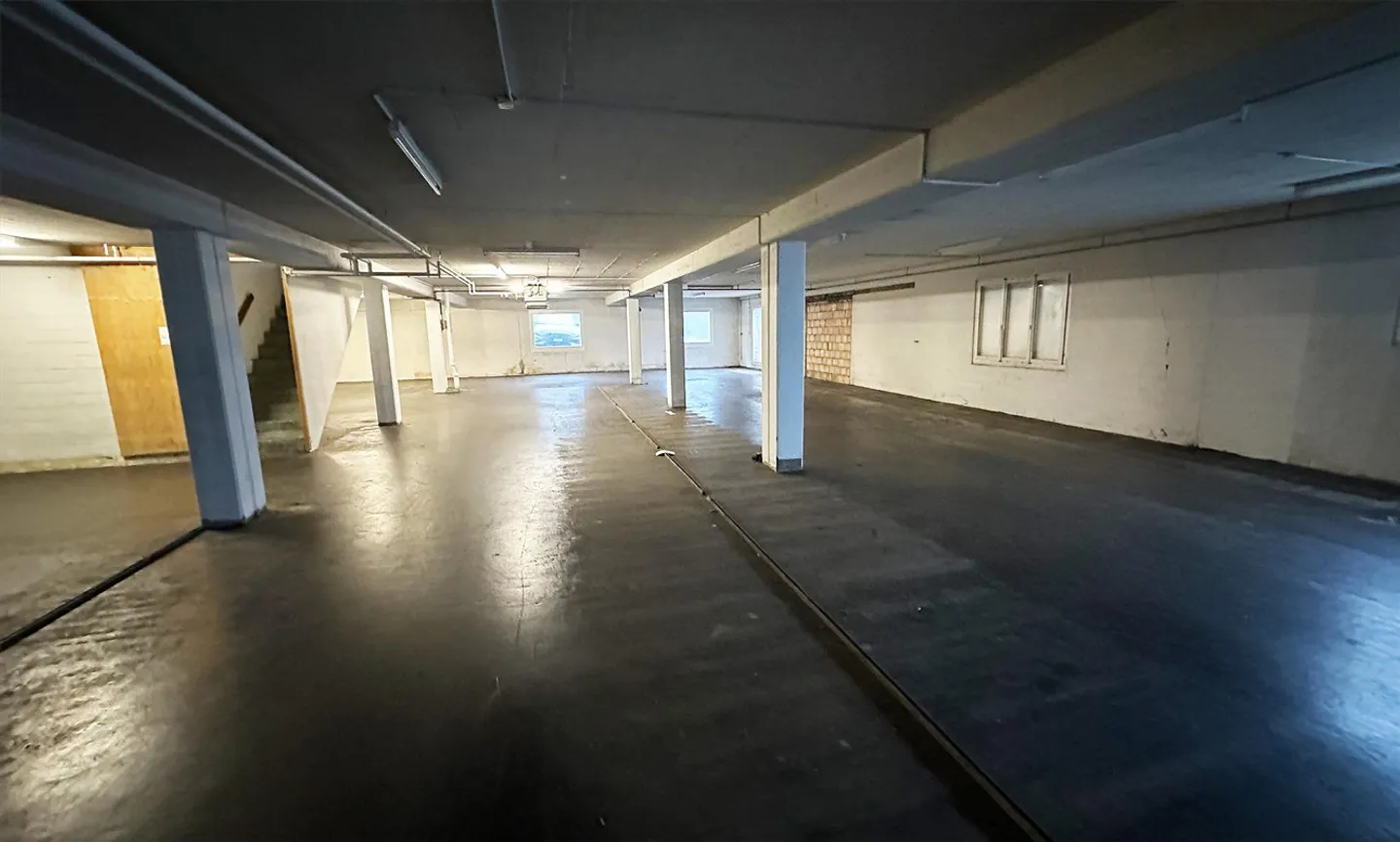 Gewerbehalle zur Vorübergehenden Nutzung - Foto 2 von 3