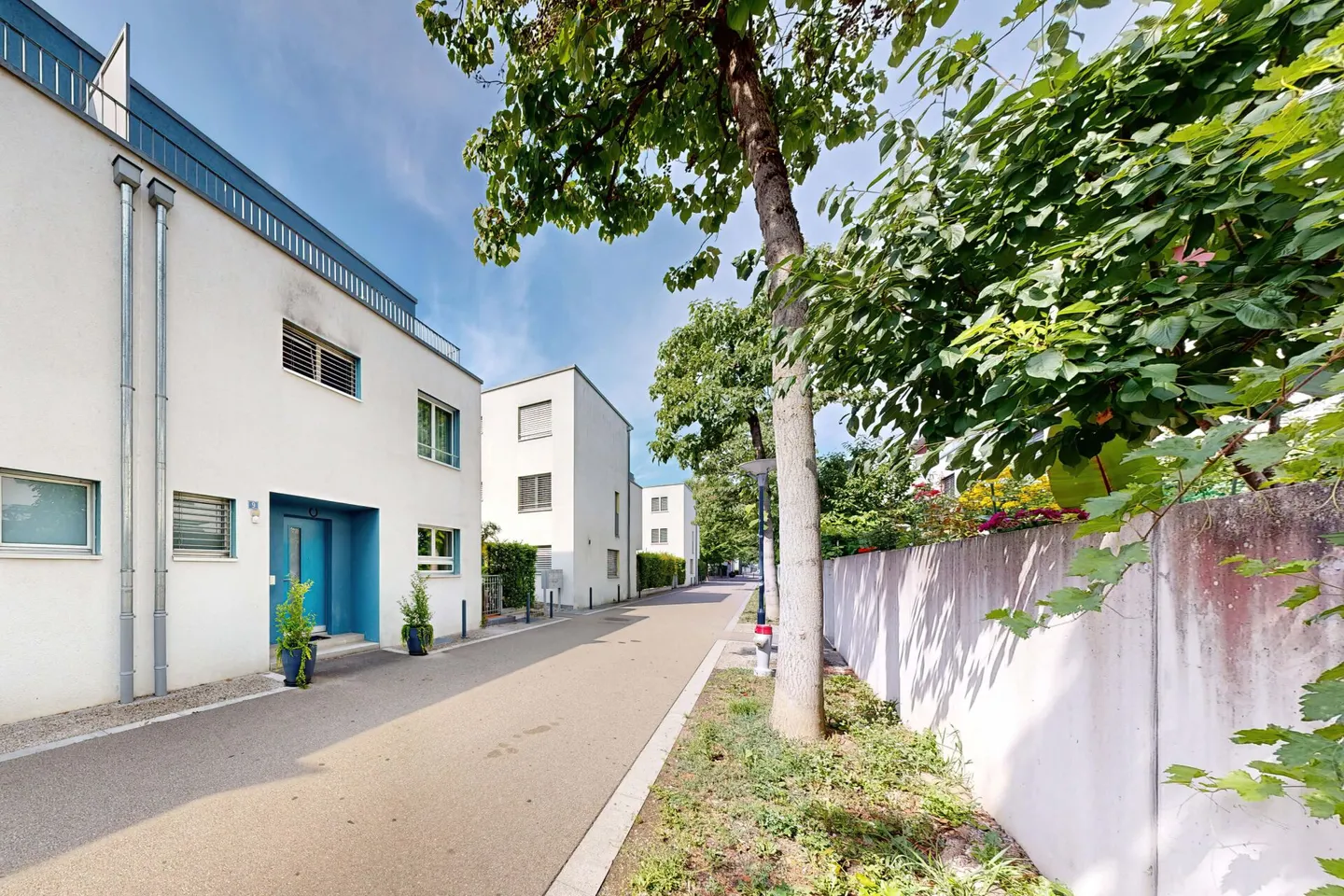 Maison d'angle de 6,5 pièces à Schlieren - Photo 2 sur 34
