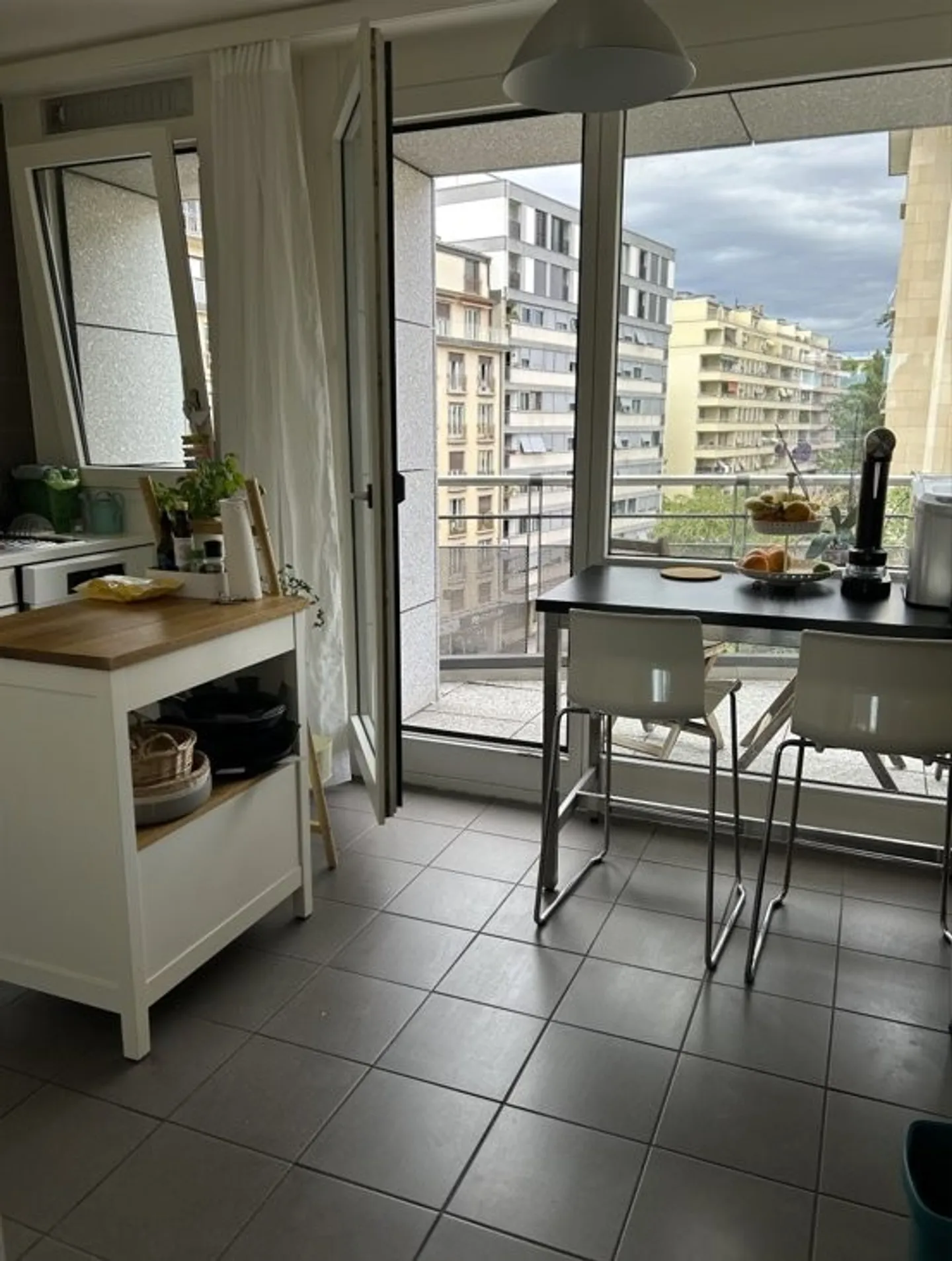 Attico con bella terrazza nel cuore di Eaux-Vives - Foto 3 di 12