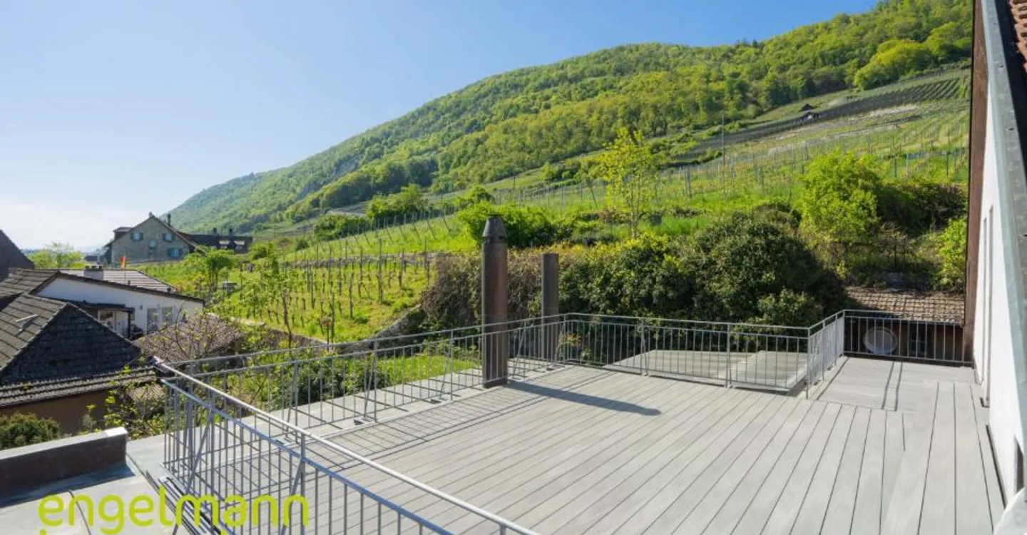 Residential property with 3 condominiums - Photo 8 of 13