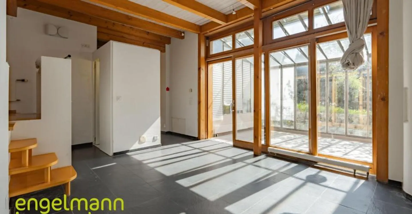 Residential property with 3 condominiums - Photo 9 of 13