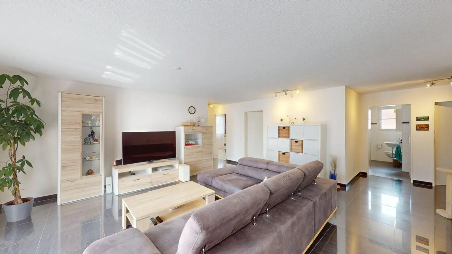 Appartement familial avec beaucoup de lumière naturelle et un balcon ensoleillé - Photo 9 sur 14