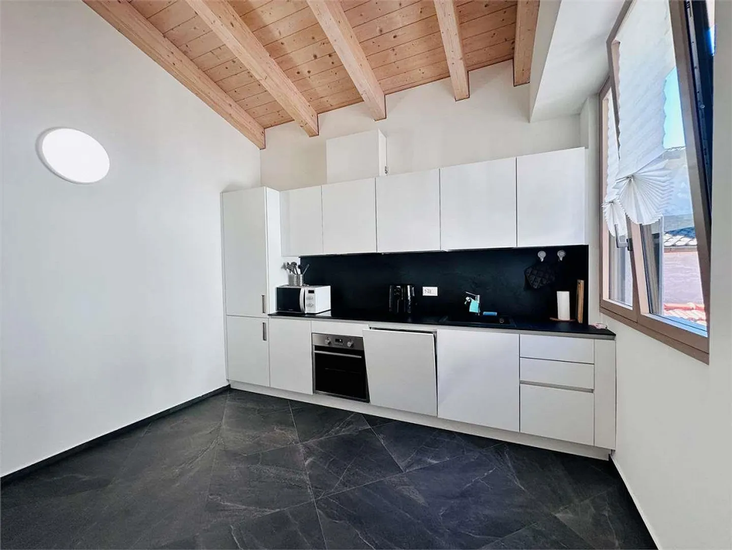 Riva S. Vitale ...two steps from the lake, modern 3.5-room duplex for sale - Photo 9 of 13