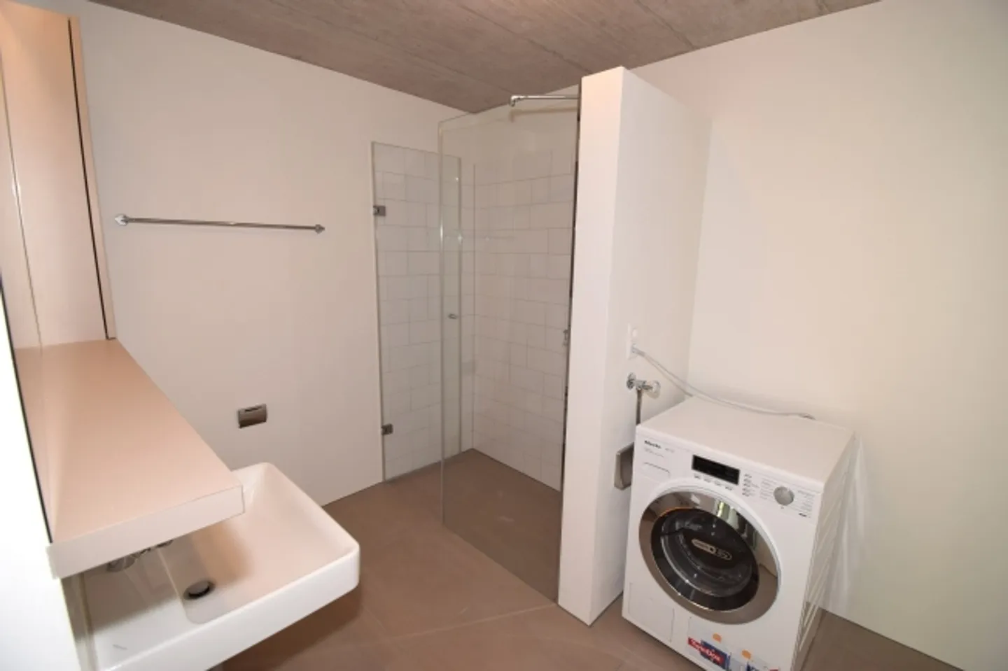 «Helle und moderne Wohnung an zentraler Lage» - Foto 8 von 10