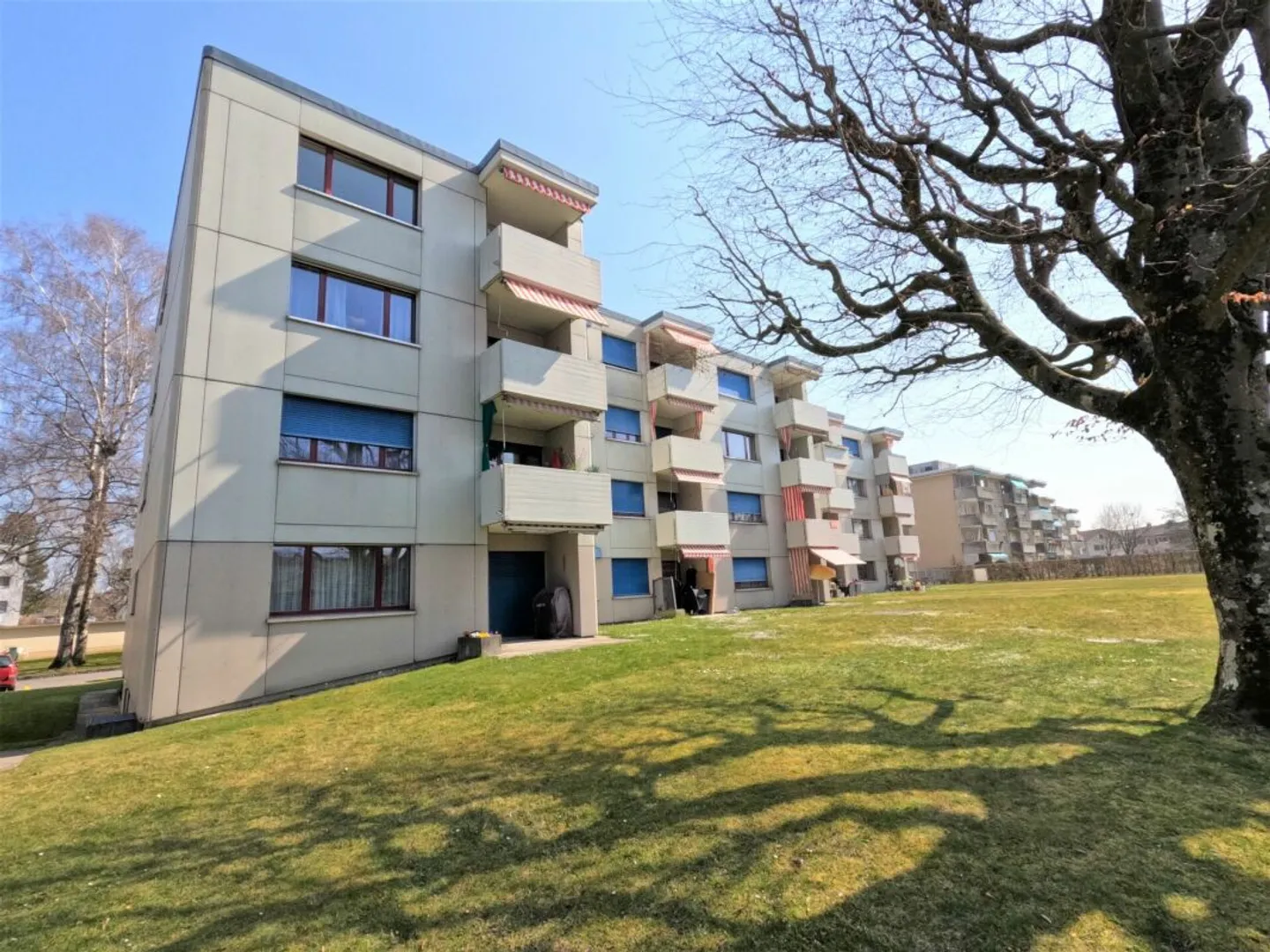 Spacious 4.5-room apartment - Photo 1 of 12