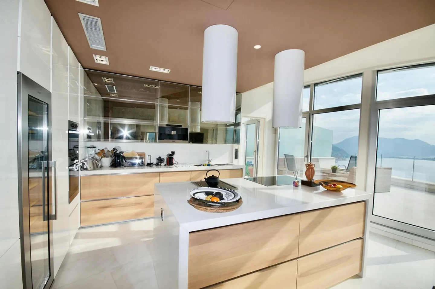 Modern Luxury Duplex Penthouse with Breathtaking View of Lake Lugano - Photo 5 of 18