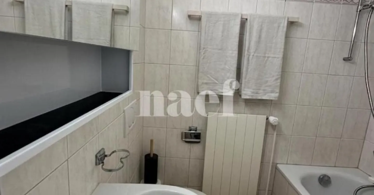 4-room apartment with balcony - Photo 3 of 7