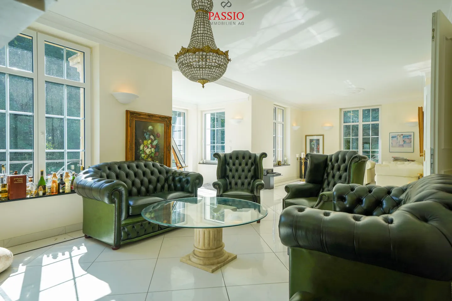 Vivere maestoso a Biel: Casa unifamiliare di lusso con 9,5 stanze - Foto 3 di 17