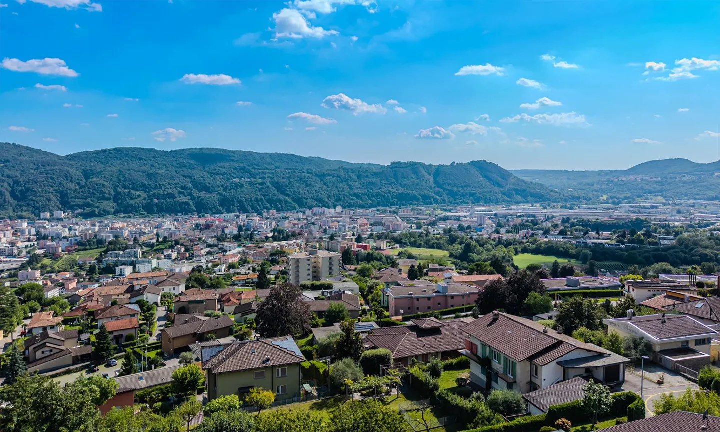 Villa with large plot and open view in Vacallo Alta - Photo 4 of 13