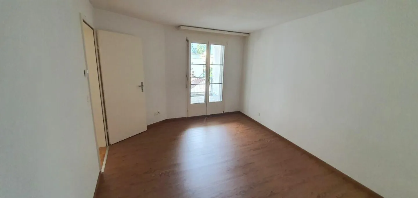 großzügige 2.5-Zimmerwohnung an zentraler Lage - Foto 8 von 10