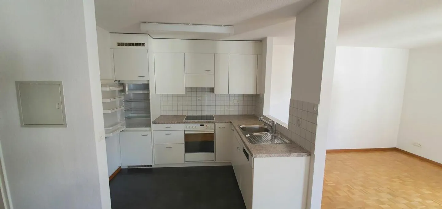 großzügige 2.5-Zimmerwohnung an zentraler Lage - Foto 3 von 10