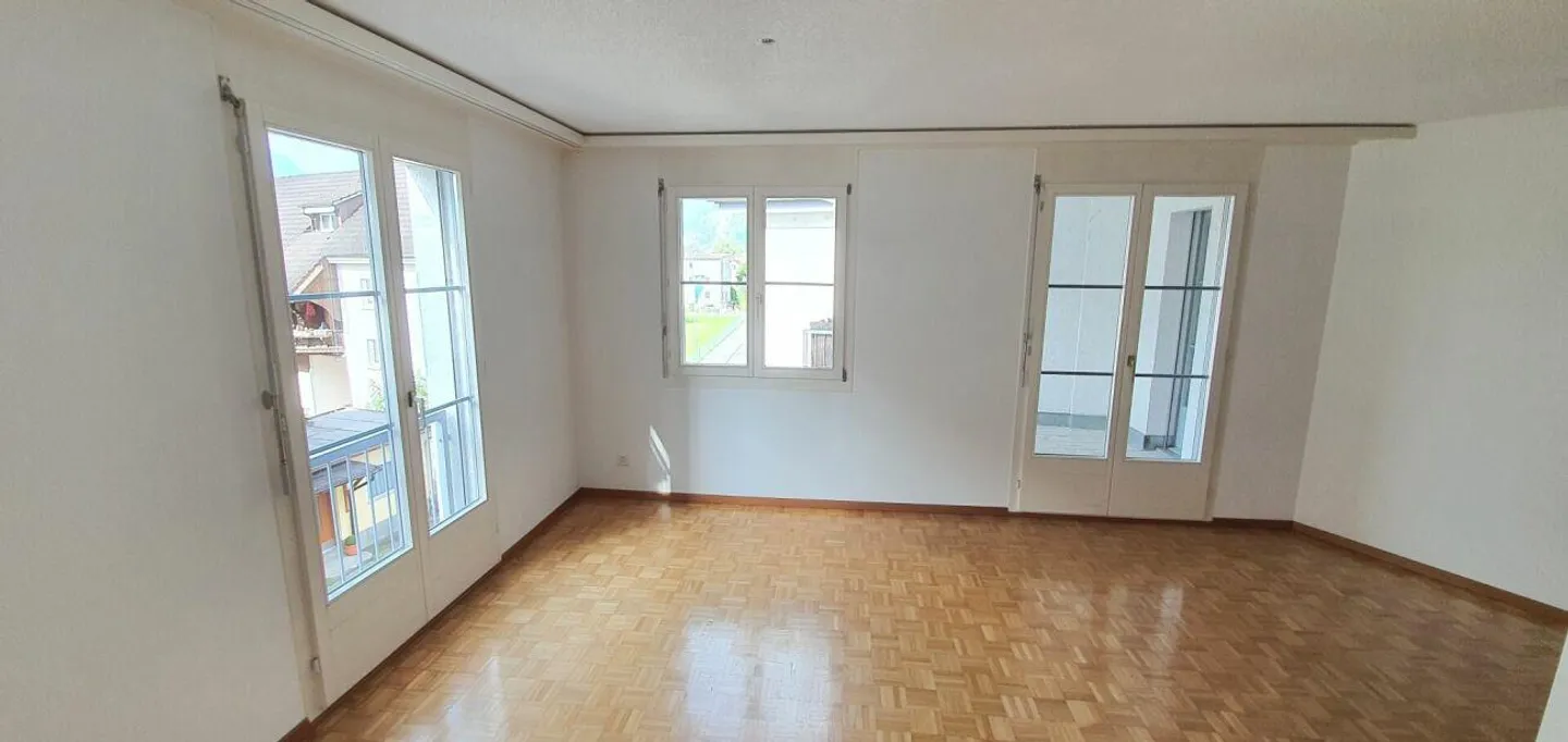 großzügige 2.5-Zimmerwohnung an zentraler Lage - Foto 4 von 10
