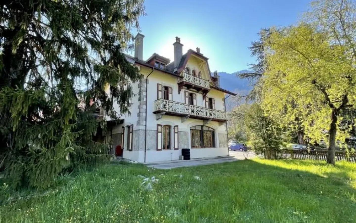 Bellissimo edificio in affitto con 3 appartamenti in PPE - Foto 1 di 2