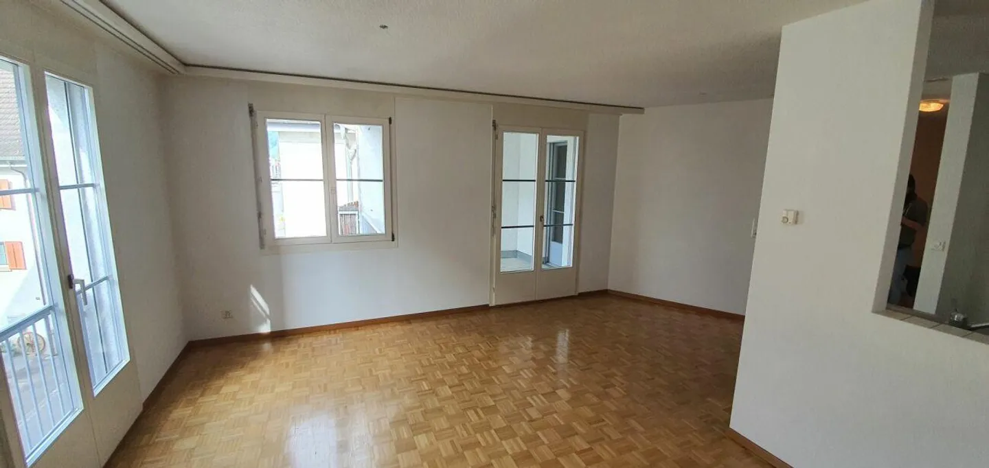 großzügige 2.5-Zimmerwohnung an zentraler Lage - Foto 6 von 10