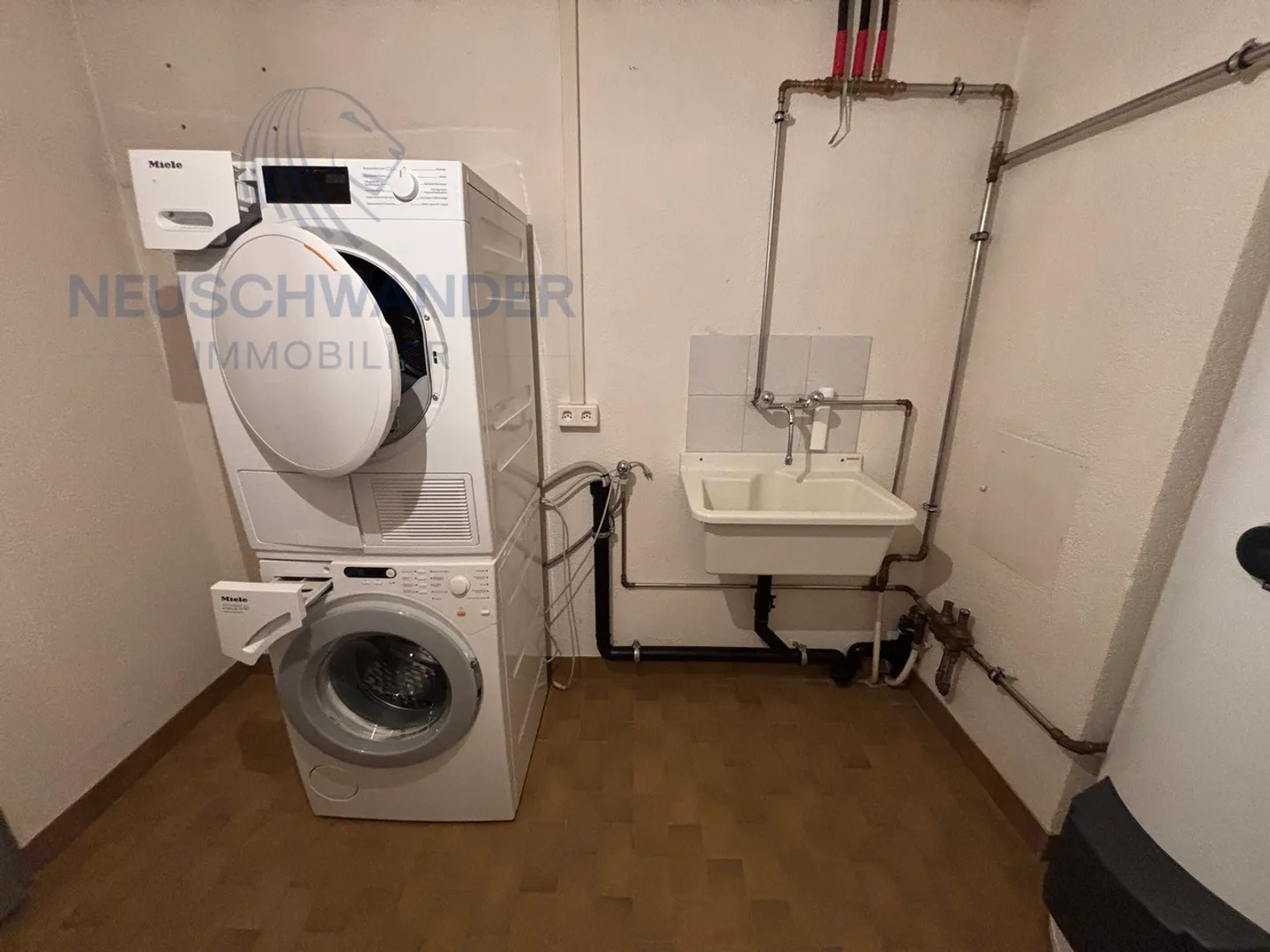Ampio appartamento di 5,5 stanze in affitto nel cuore di Porrentruy - Foto 7 di 15