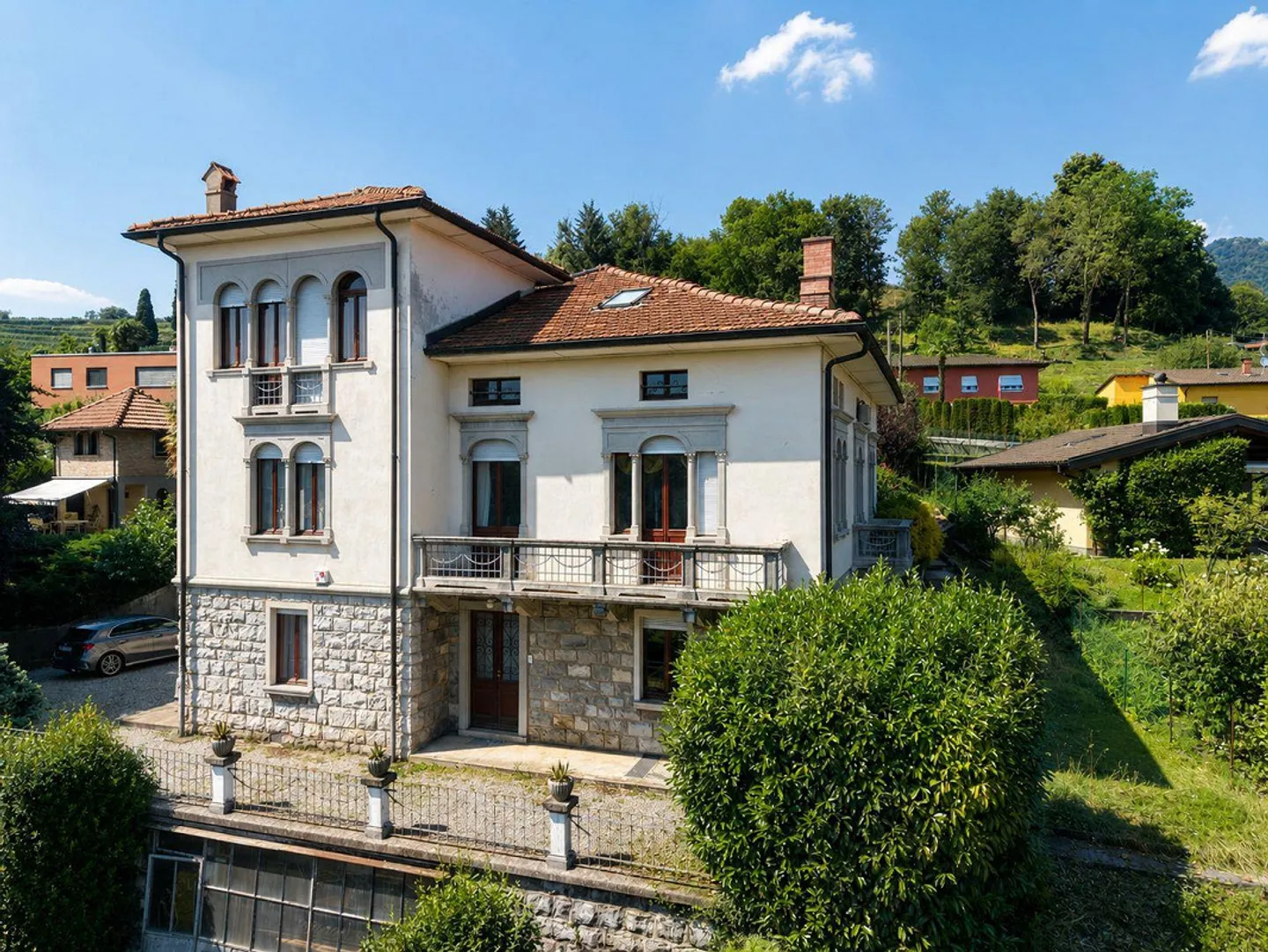 Prestigioese Villa in Coldrerio - Foto 1 von 23
