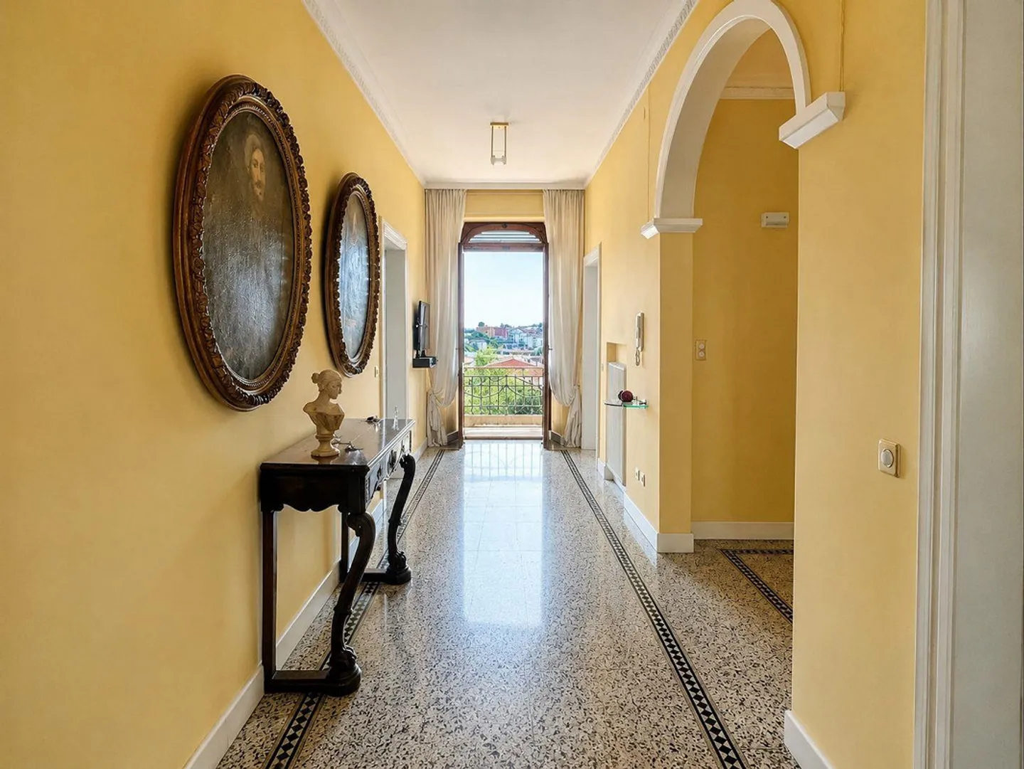 Prestigioese Villa in Coldrerio - Foto 7 von 23