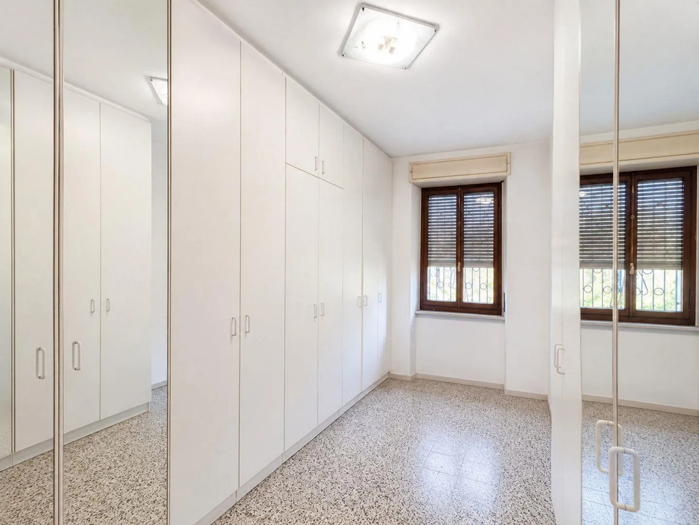 Prestigioese Villa in Coldrerio - Foto 16 von 23