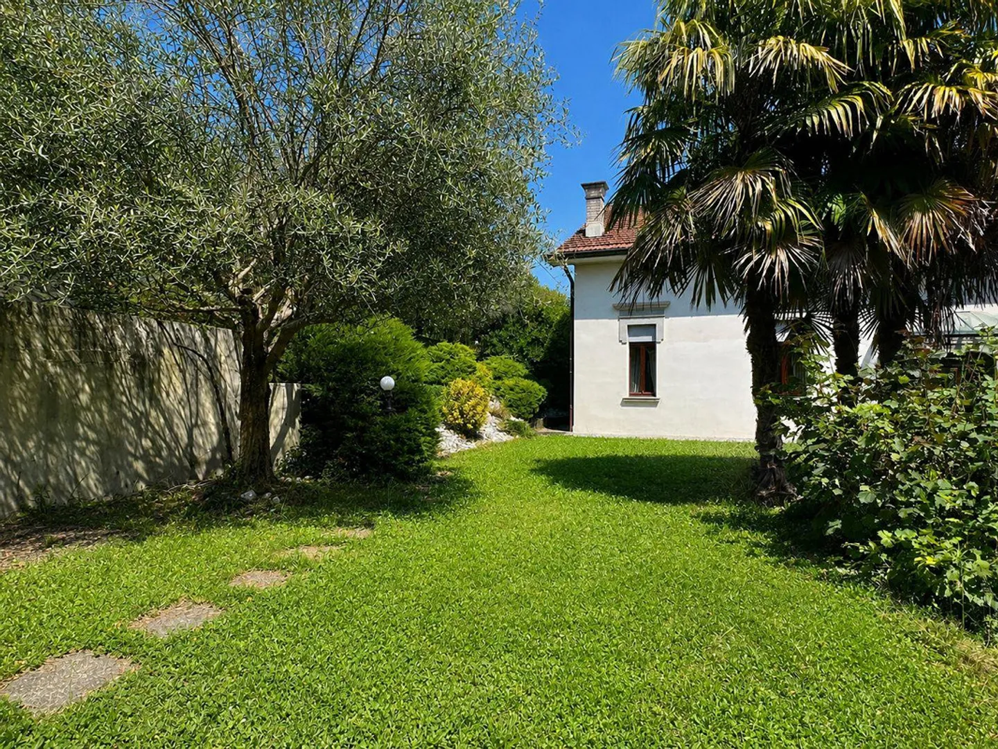 Prestigioese Villa in Coldrerio - Foto 22 von 23