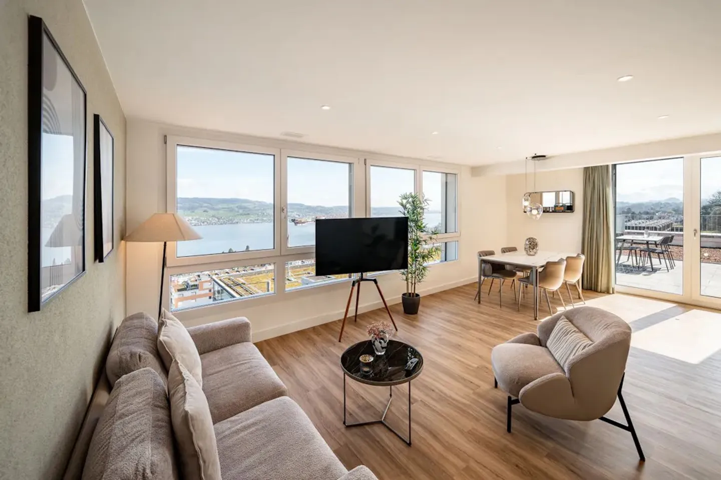 Apartment for rent - Photo 1 of 10