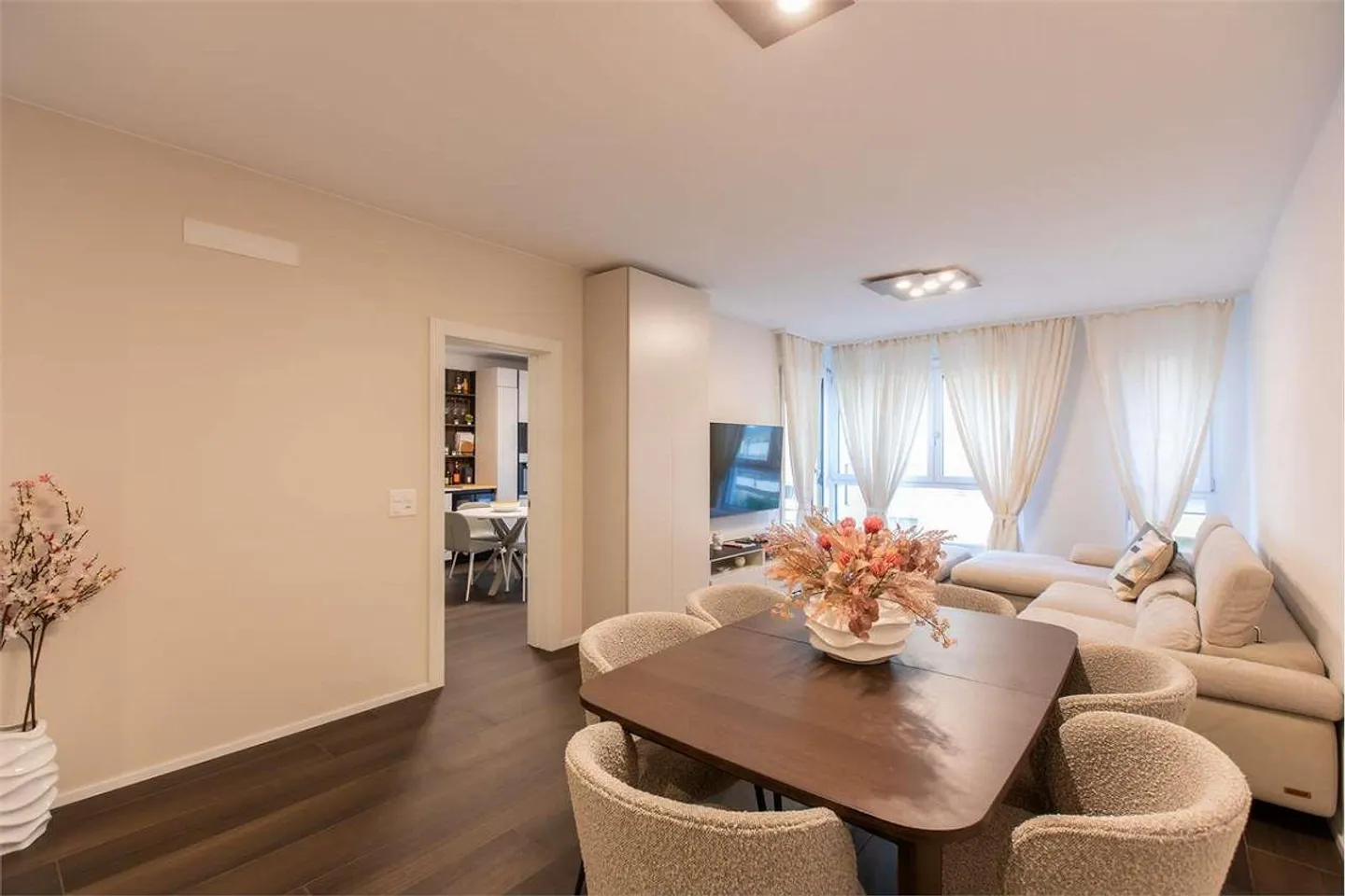 Bellissimo appartamento di 4,5 locali a Lugano - Pregassona ristrutturato - Foto 2 di 8
