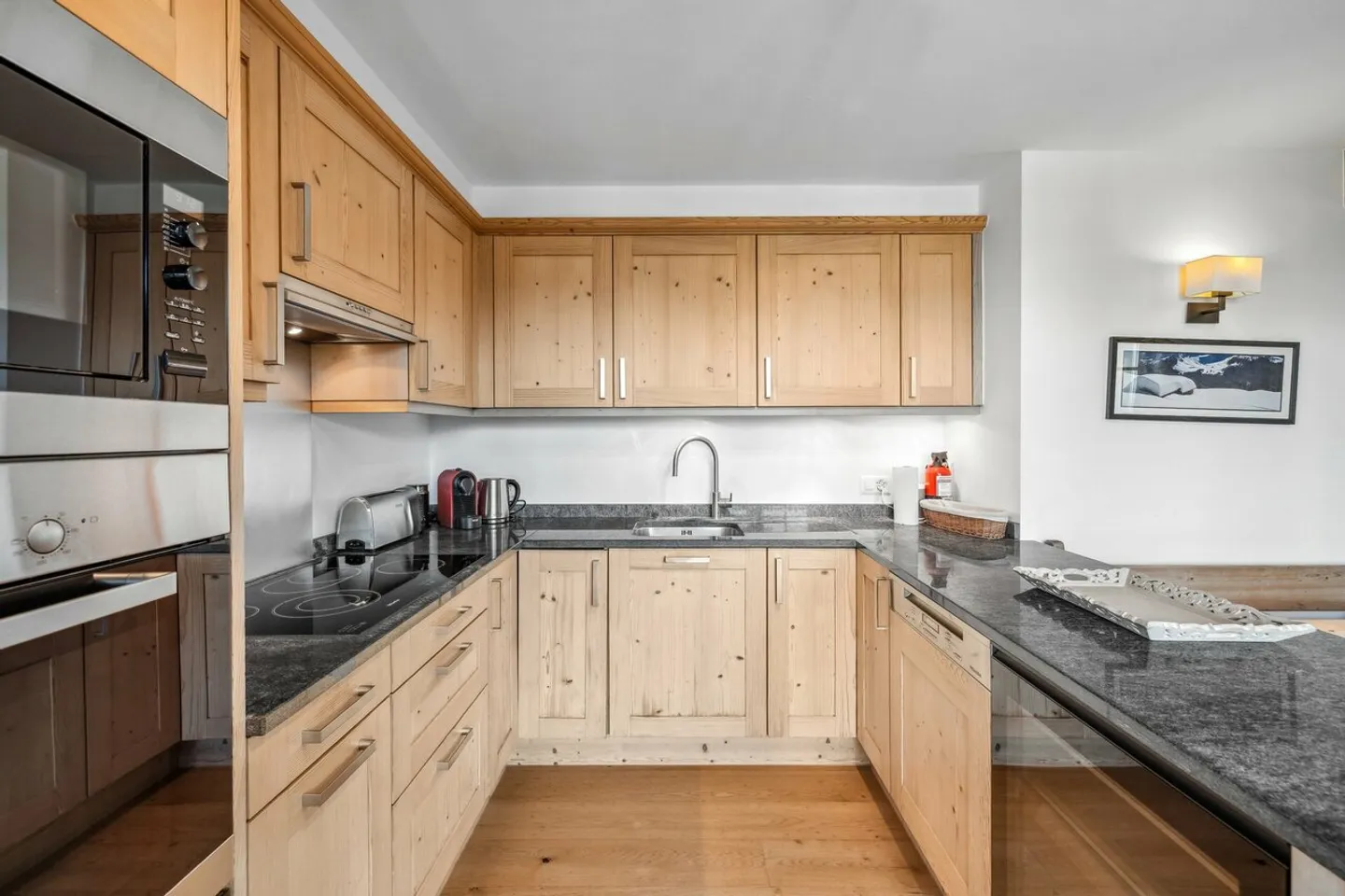 Le Granit: Appartement rénové de 4 chambres au Domaine de la Résidence - Photo 7 sur 26