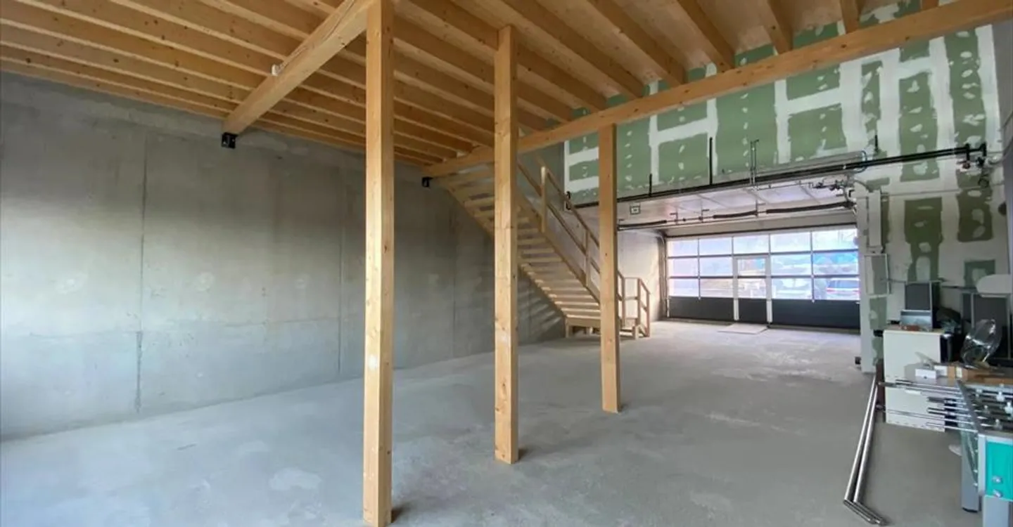 Immeuble mixte à louer - Photo 3 sur 13