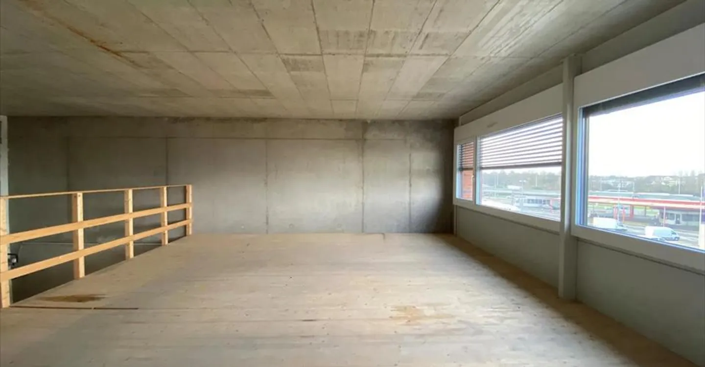 Immeuble mixte à louer - Photo 4 sur 13