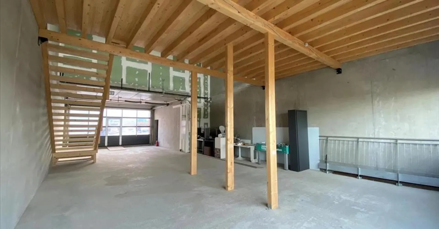 Immeuble mixte à louer - Photo 8 sur 13