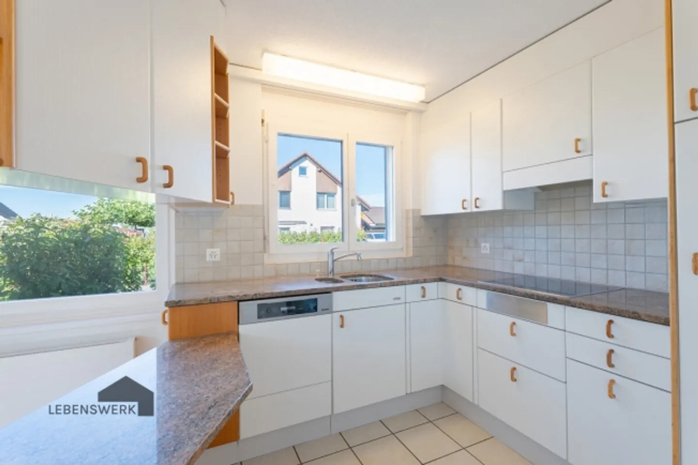 Casa unifamiliare con appartamento separato, a pochi passi dal Lago di Costanza, Uttwil TG - Foto 6 di 14