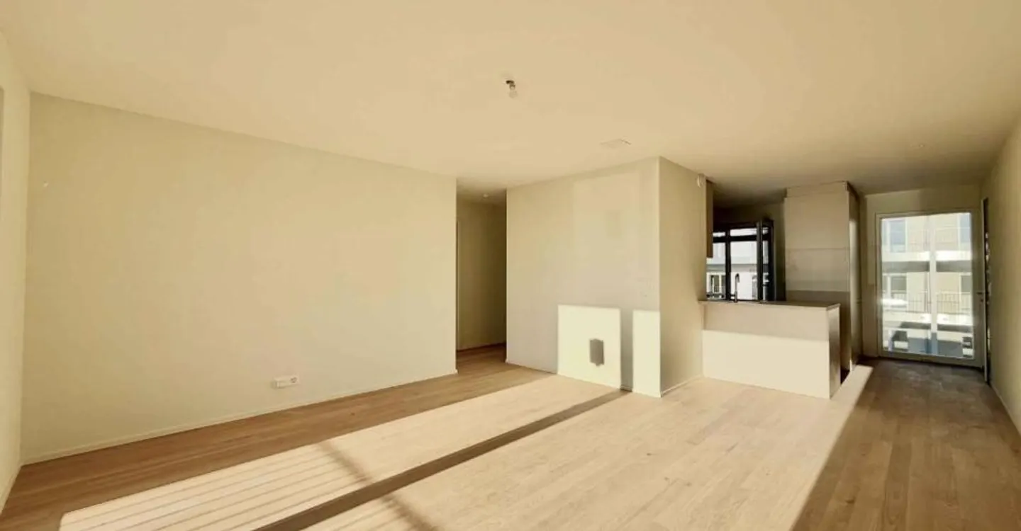 Superb new 3.5-room apartment with balcony - Photo 3 of 9