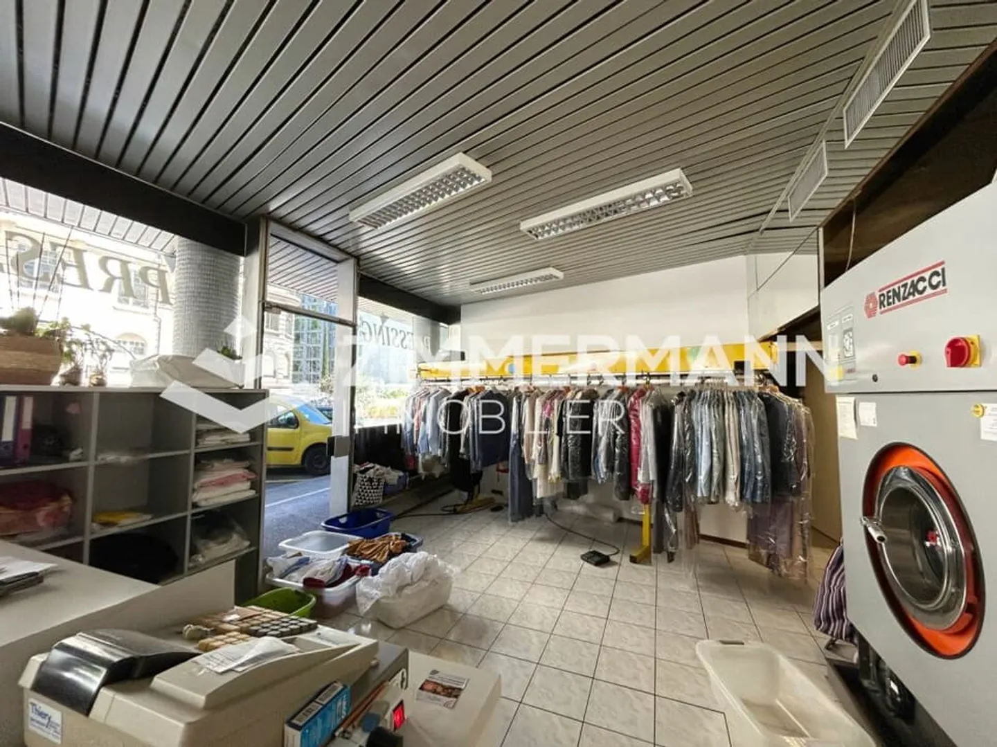 Arcade di 75 m² a Pâquis - Foto 2 di 4