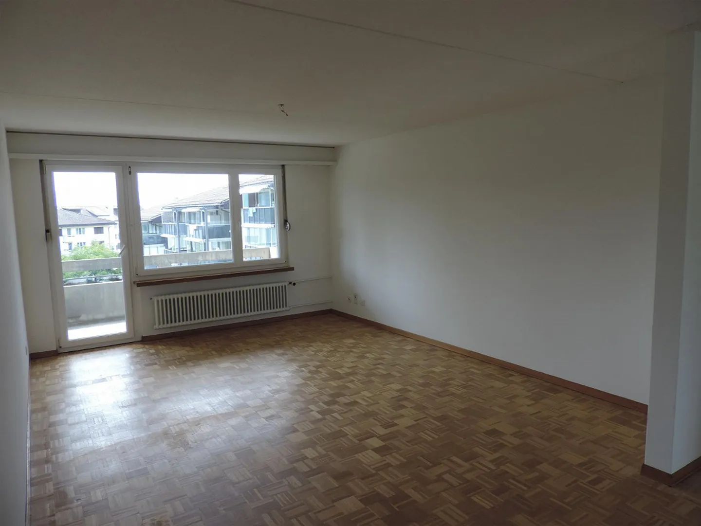 Appartamento familiare di 4,5 stanze con balcone al 3° piano - Foto 4 di 9