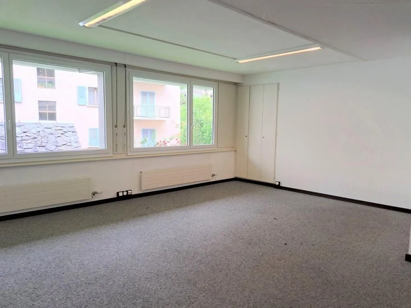 Bright offices in the city center 2 months of rent offered - Photo 1 of 10