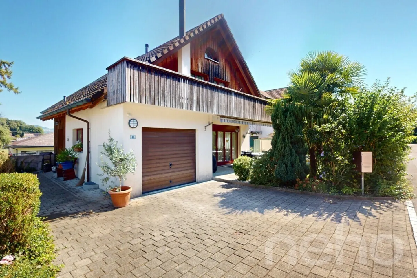Casa unifamiliare con molto spazio e fascino - Foto 3 di 11