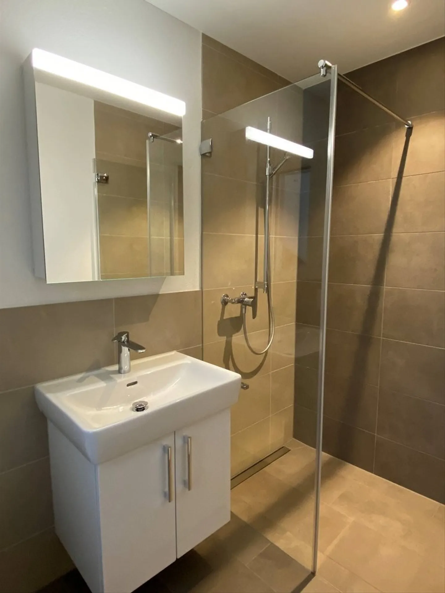Appartamento in affitto - Foto 6 di 7