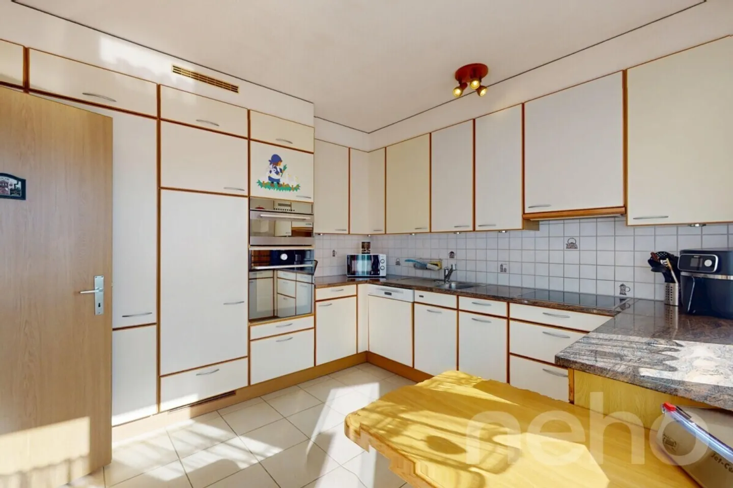 Casa unifamiliare con molto spazio e fascino - Foto 4 di 11