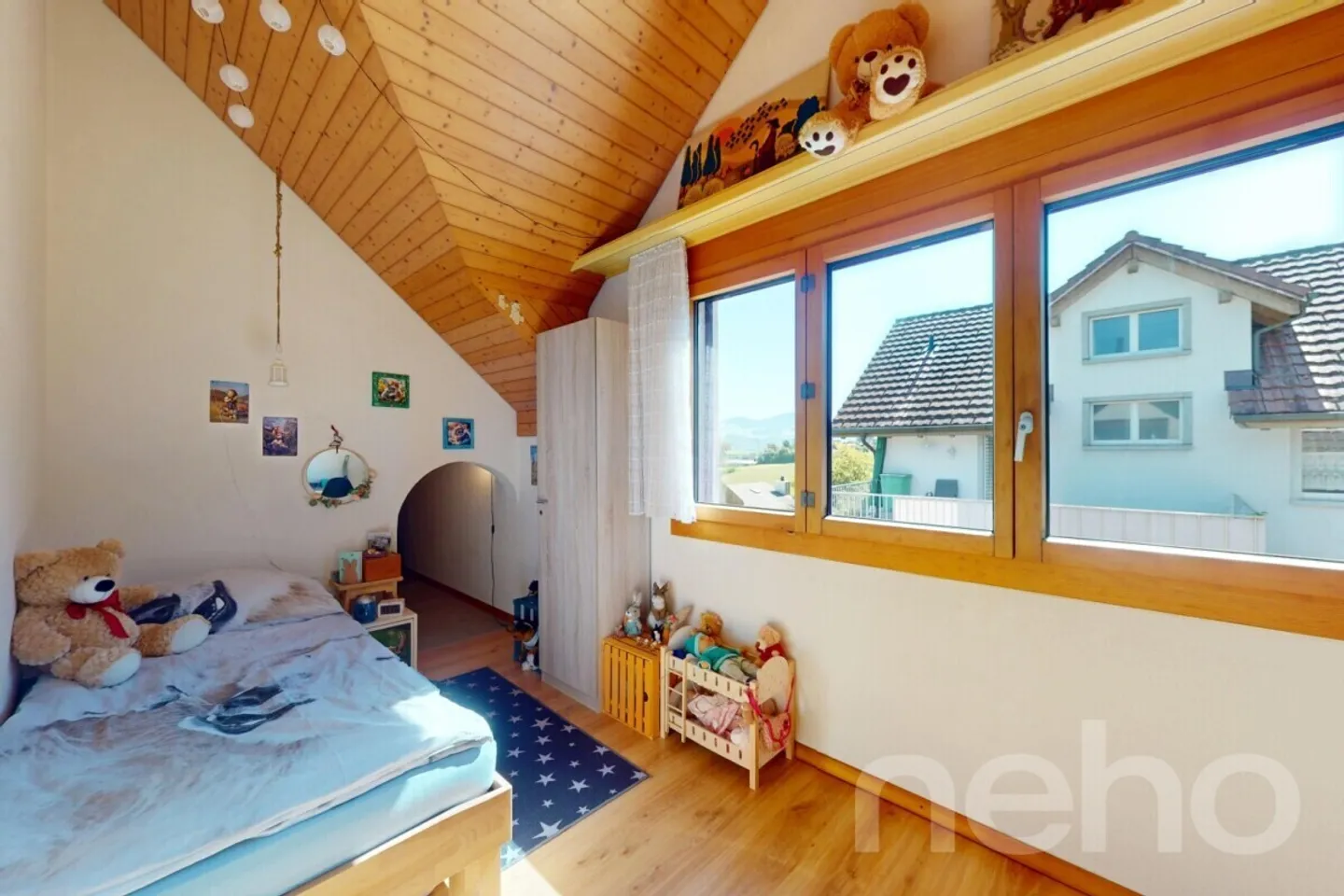 Casa unifamiliare con molto spazio e fascino - Foto 5 di 11