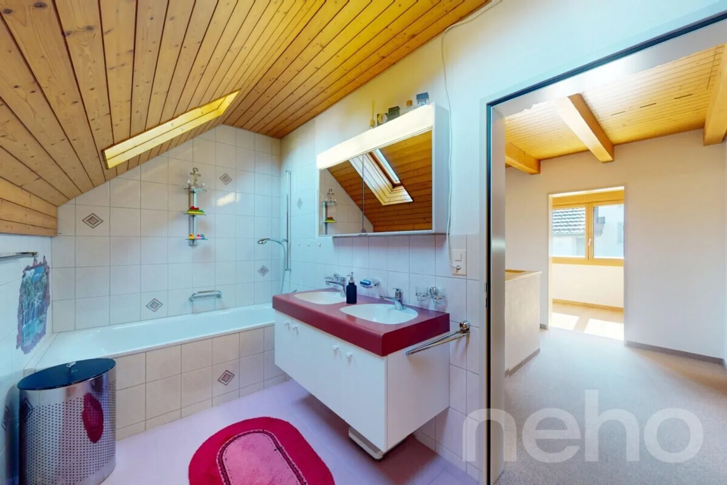 Casa unifamiliare con molto spazio e fascino - Foto 8 di 11