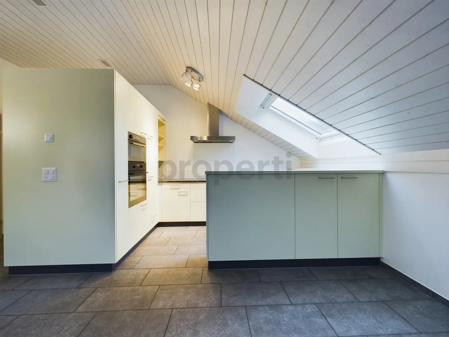 Grosszügige 4.5 Zimmer-Wohnung - Foto 2 von 11