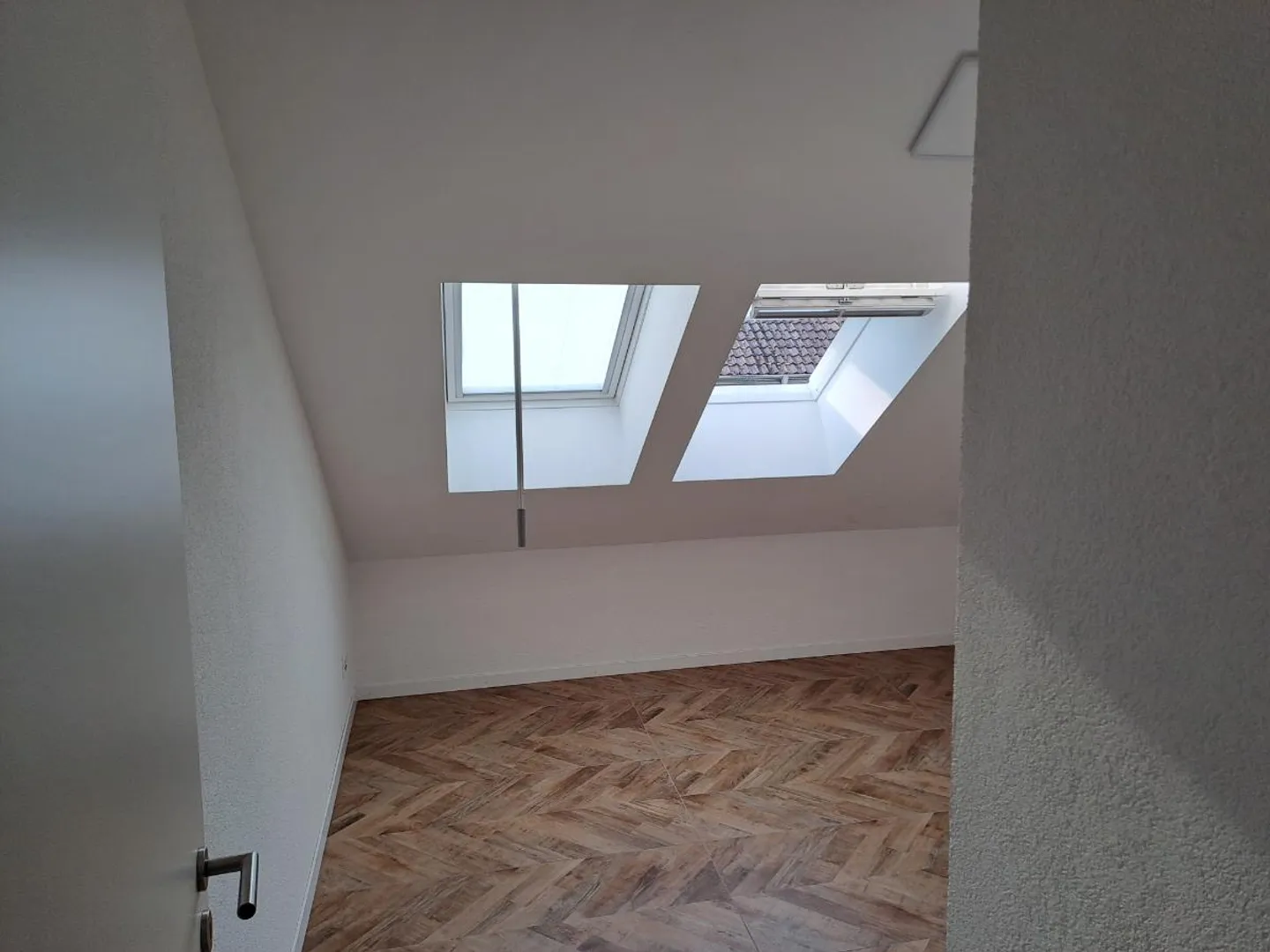 Appartamento attico moderno con vista sulle Alpi e finiture di alta qualità - situato nel centro di Oensingen - Foto 6 di 10