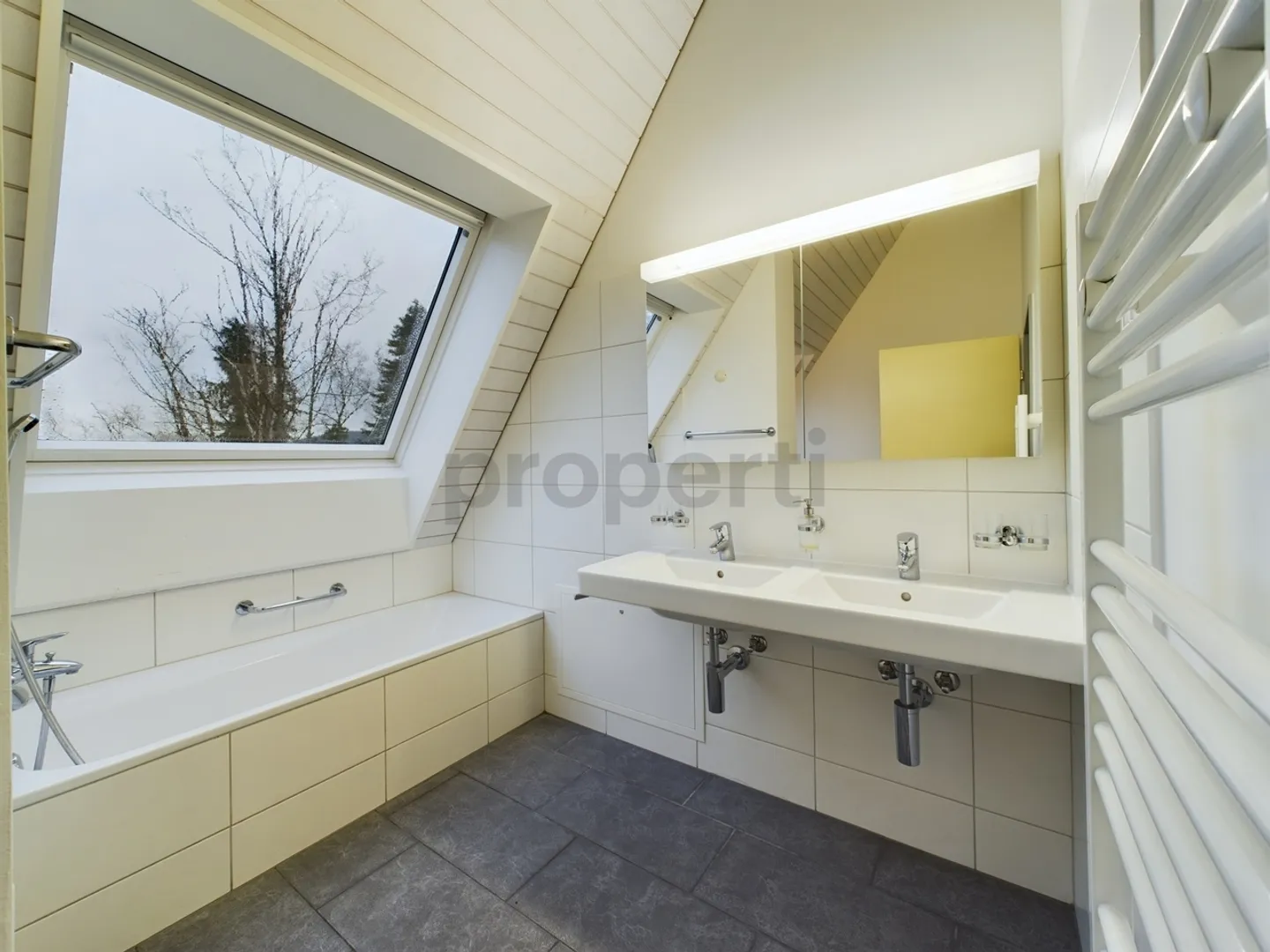Grosszügige 4.5 Zimmer-Wohnung - Foto 8 von 11