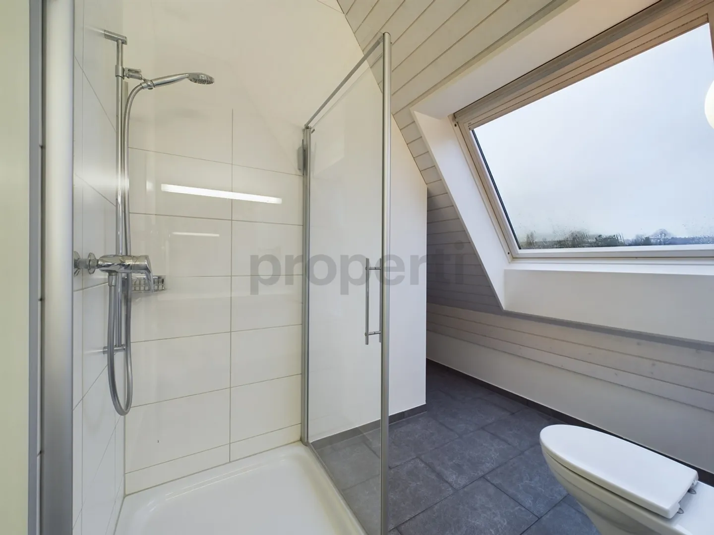 Grosszügige 4.5 Zimmer-Wohnung - Foto 9 von 11