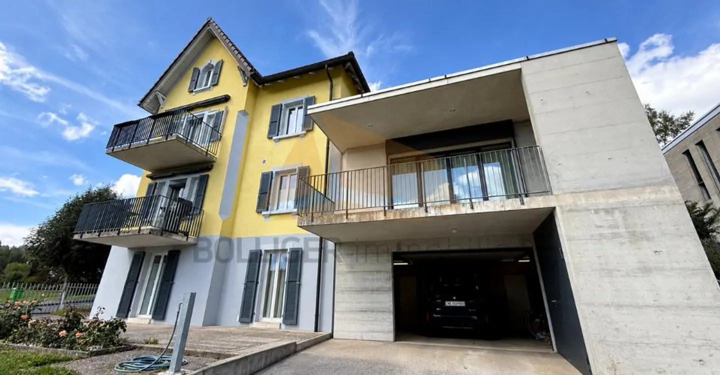 IN VENDITA CASA FAMILIARE CON 2 APPARTAMENTI E GARAGE - Foto 1 di 12
