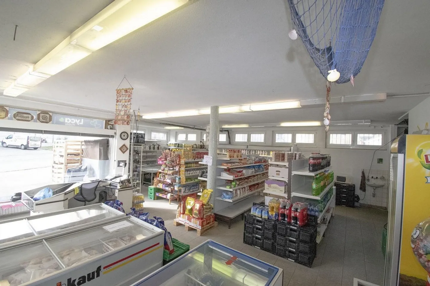 Espace commercial lumineux et polyvalent dans un emplacement central - Photo 4 sur 10