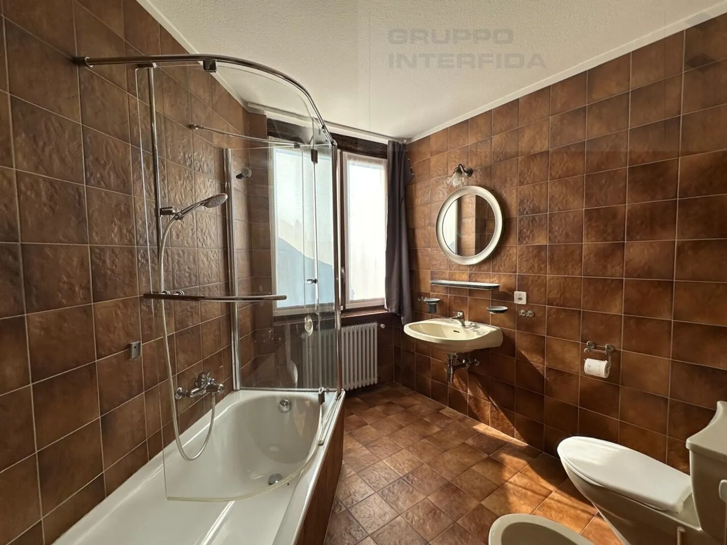 Maison fascinante de 5,5 pièces rénovée - Photo 9 sur 15